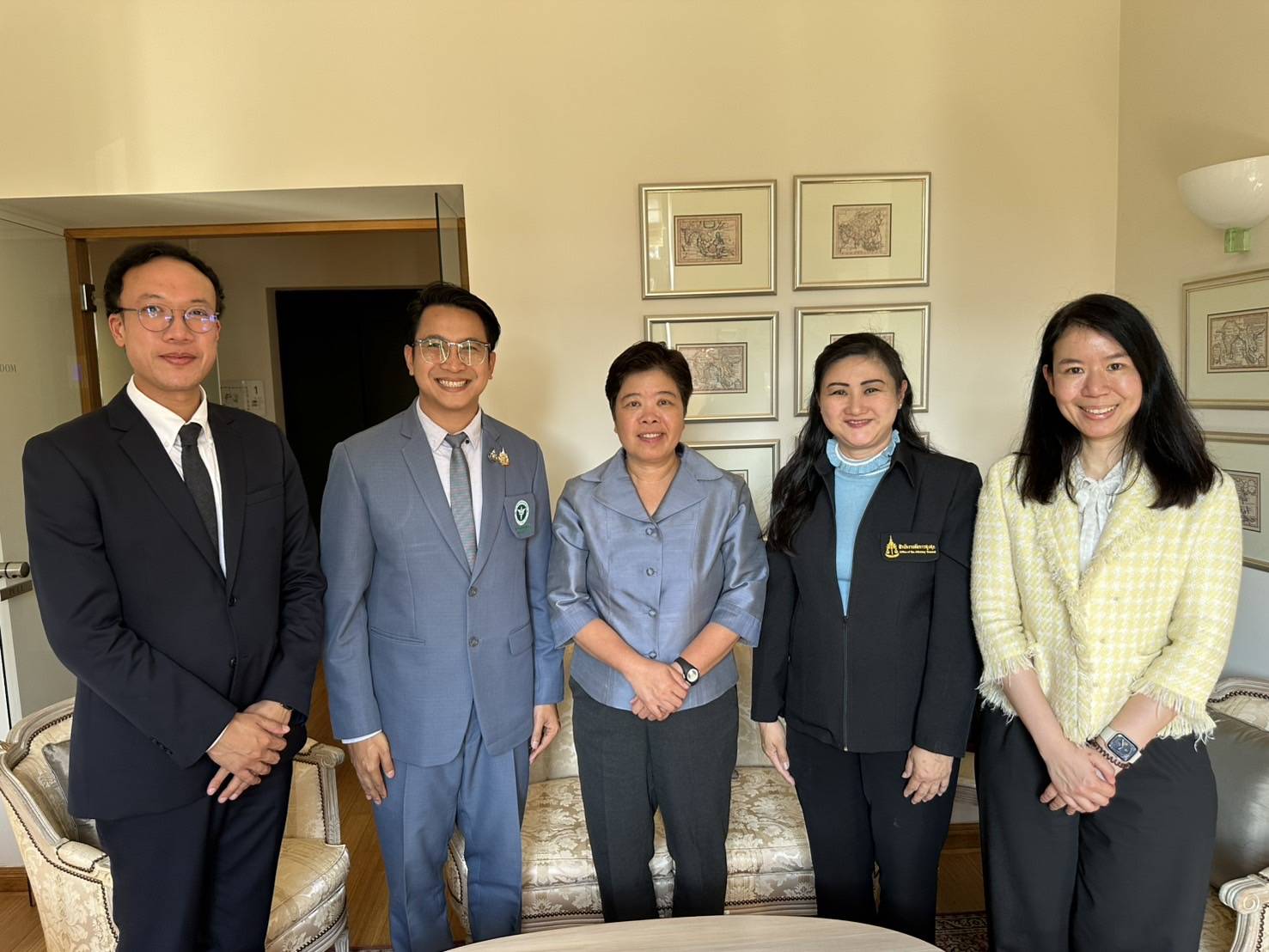 สำนักงานอัยการพิเศษฝ่ายคุ้มครองสิทธิประชาชนระหว่างประเทศ เข้าพบเอกอัครราชทูต ณ กรุงบรัสเซลส์ และร่วมประชุมหารือกับผู้แทนองค์กร Oasis Belgium