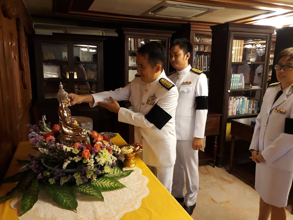 วันที่ ๖-๑๒ เมษายน ๒๕๖๐ ศูนย์วิทยบริการ งานพิพิธภัณฑ์อัยการไทย จัดกิจกรรมสรงน้ำพระและสักการะพระพุทธอัยการมงคลโลกนาถ