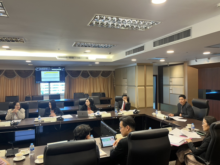 ประชุมเพื่อรับฟังความคืบหน้าในการดำเนินงานของบริษัทผู้ให้บริการออกแบบโครงการจัดตั้งหอเฉลิมพระเกียรติกษัตริย์กฎหมายไทย พิพิธภัณฑ์ และหอจดหมายเหตุยกกระบัตร