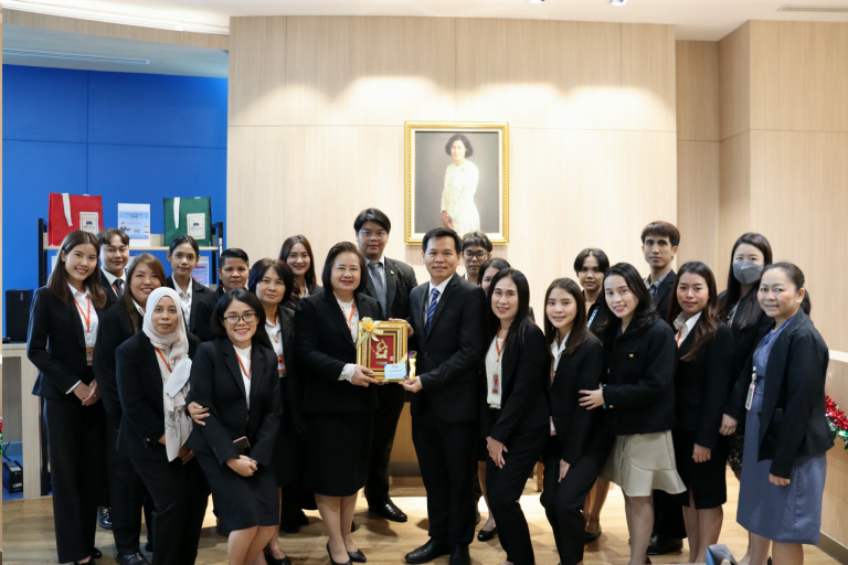 สำนักวิทยบริการ เข้าเยี่ยมชมศูนย์วิทยบริการศาลยุติธรรมเฉลิมพระเกียรติ ห้องสมุดศาลยุติธรรม