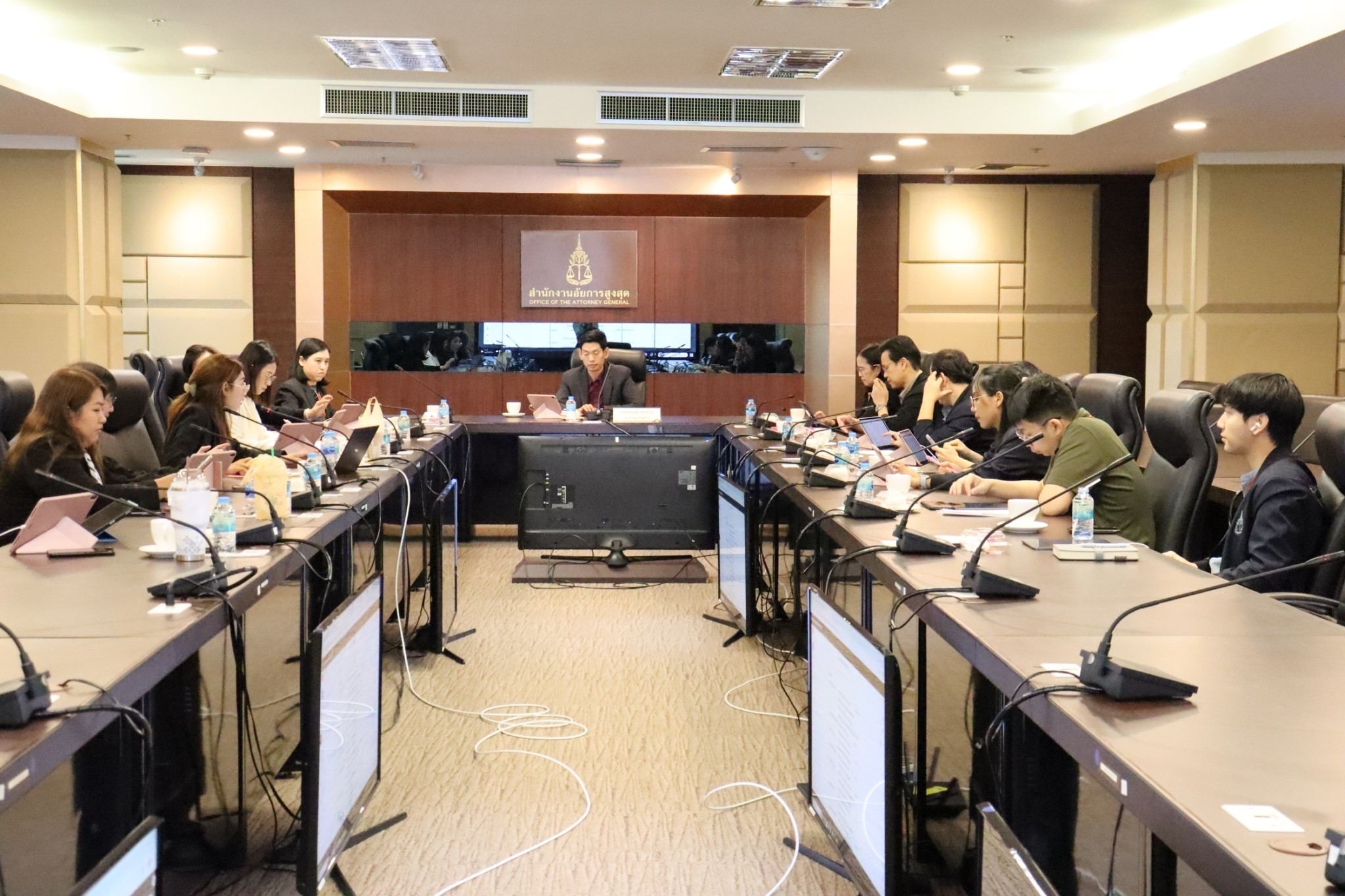 ประชุมจัดต้องหอเฉลิมพระเกียรติฯ